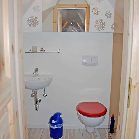 Ferienhaeuser Und _wohnungen Goorw Apartment