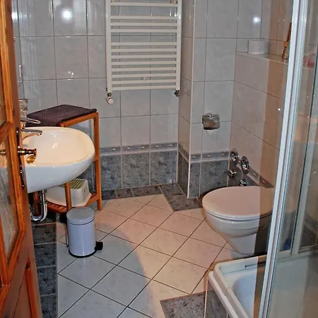 Ferienhaeuser Und _wohnungen Goorw Apartment Putbus