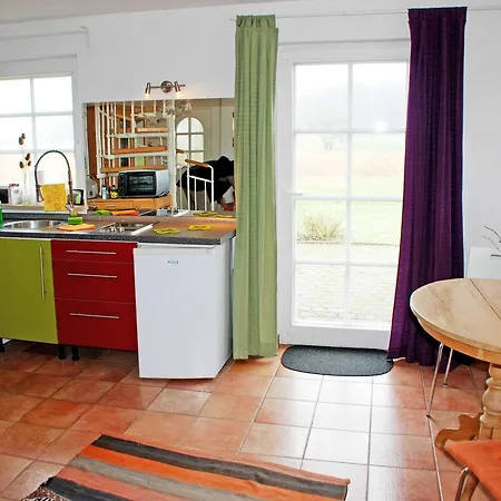 Ferienhaeuser Und _wohnungen Goorw Apartment