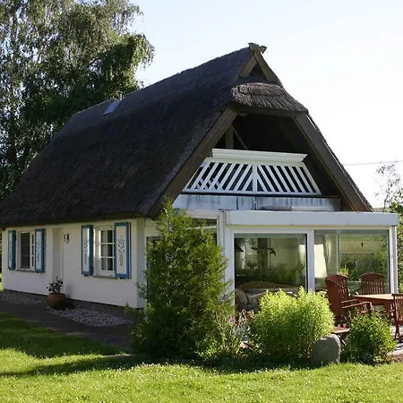 Apartment Ferienhaeuser Und _wohnungen Goorw Putbus
