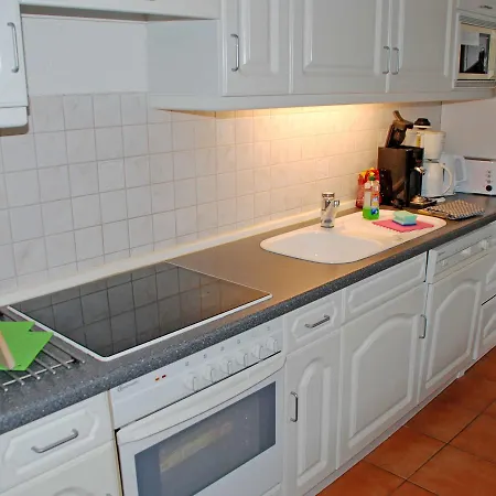 Ferienhaeuser Und _wohnungen Goorw * Putbus